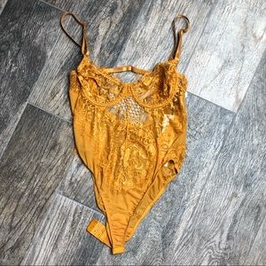 OOTDFASH LACE BODYSUIT